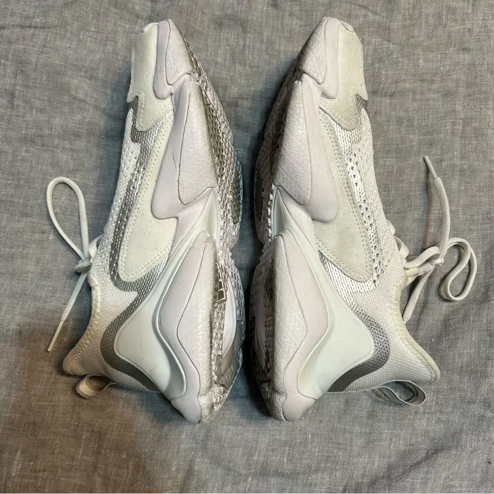 Adidas Impact FLX White Silver Metallic Turf Training Sneakers Shoes Size 7.5